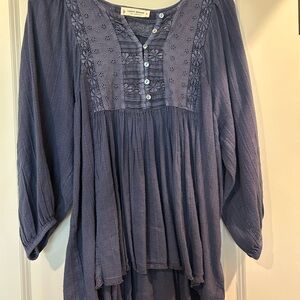 Lucky Brand Indigo Blouse with Embroidered Details Sz M, tag say XS like new
